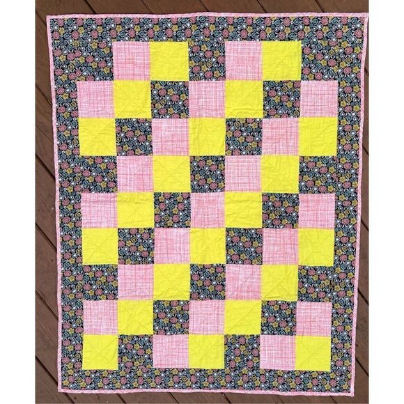 Vintage Lap Quilt - Picture 1 of 2